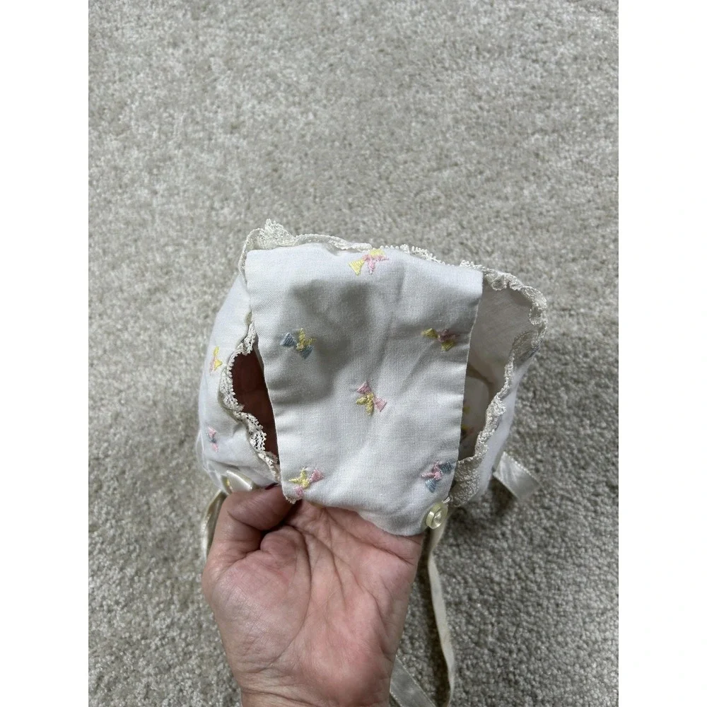Vintage Infant Baby Bonnet Eyelet Embroidered Pastel‎ Bows Lace Ruffle Tie Trim